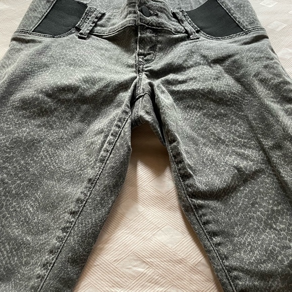 Isabelle Maternity Pants size 0 - Picture 4 of 4